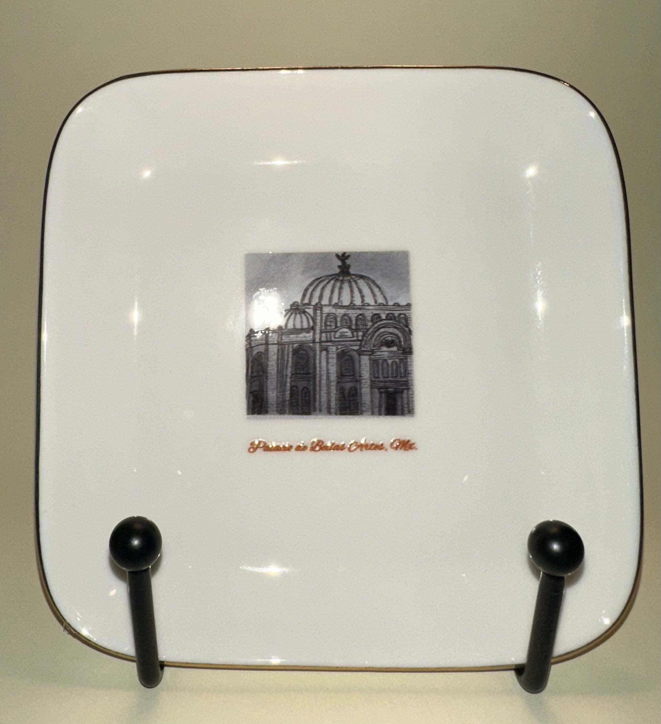 Plato de cerámica "Bellas Artes"